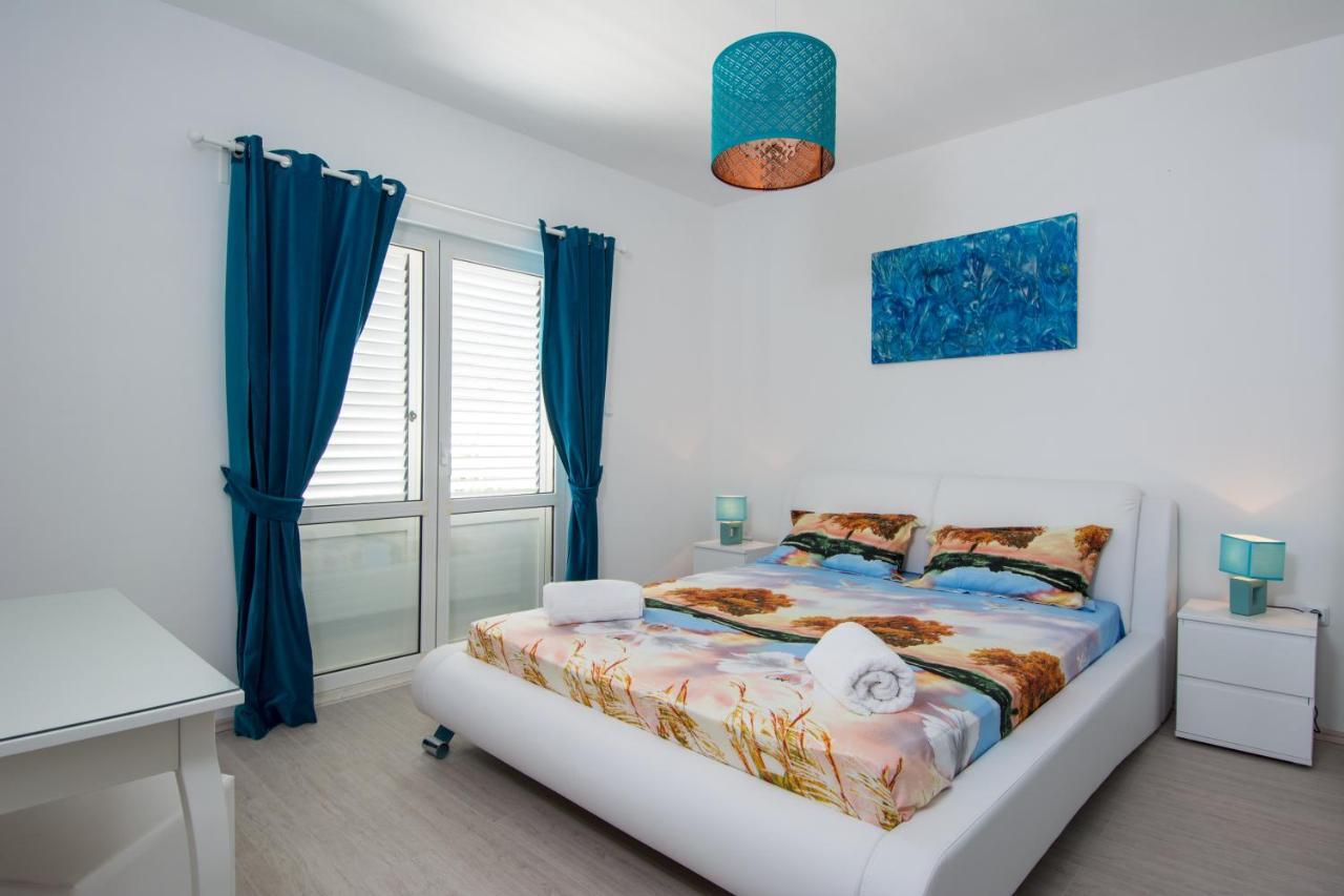 Lux Apartman S Pogledom Na More تروغير المظهر الخارجي الصورة