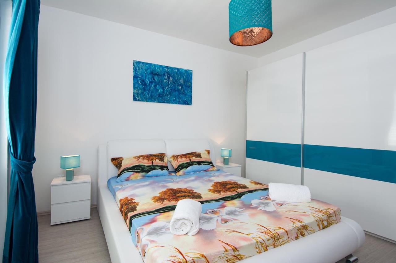 Lux Apartman S Pogledom Na More تروغير المظهر الخارجي الصورة